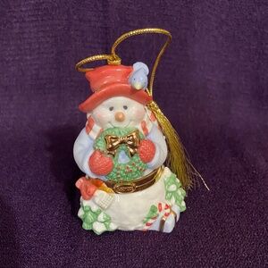Lenox Treasures Collection Snowman with wreath trinket box